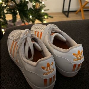 Adidas superstars